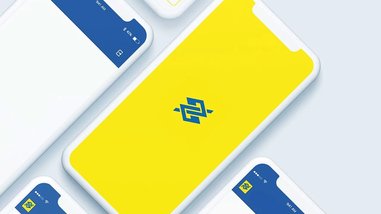 Celulares com a tela amarela do Banco do Brasil.